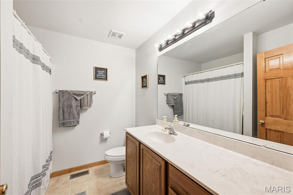 Oakview Villas & Arlington Condos - Residential