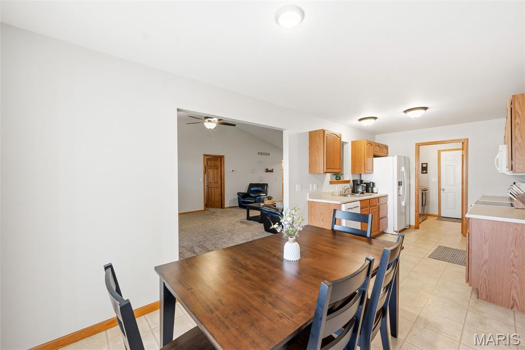 Oakview Villas & Arlington Condos - Residential