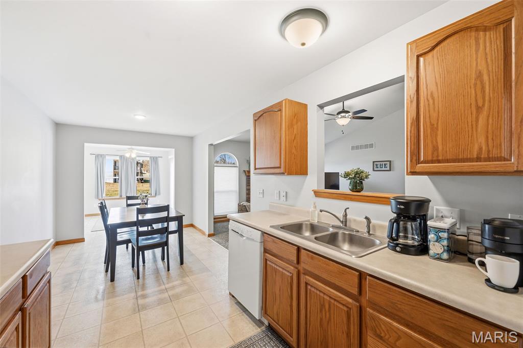 Oakview Villas & Arlington Condos - Residential