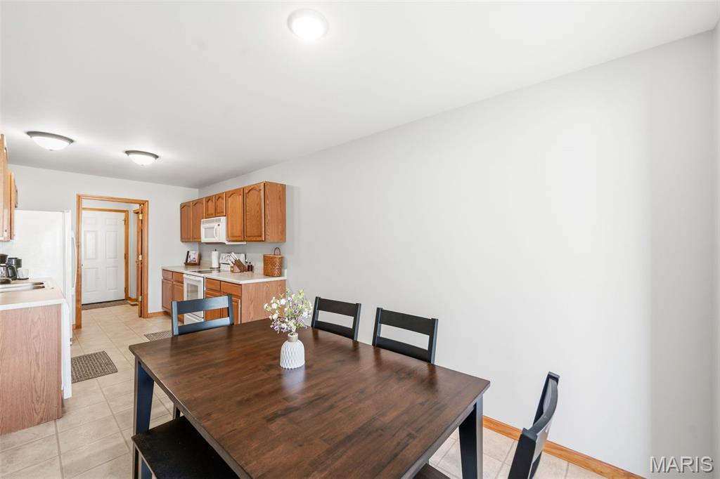 Oakview Villas & Arlington Condos - Residential