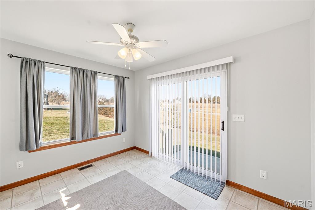 Oakview Villas & Arlington Condos - Residential