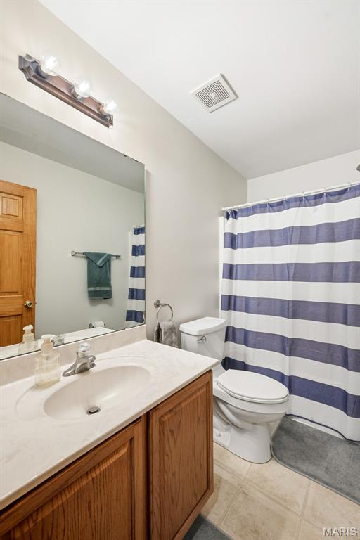 Oakview Villas & Arlington Condos - Residential