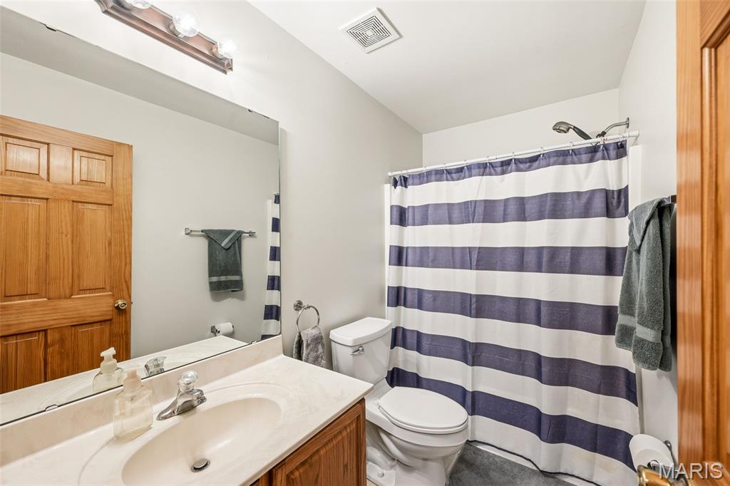 Oakview Villas & Arlington Condos - Residential