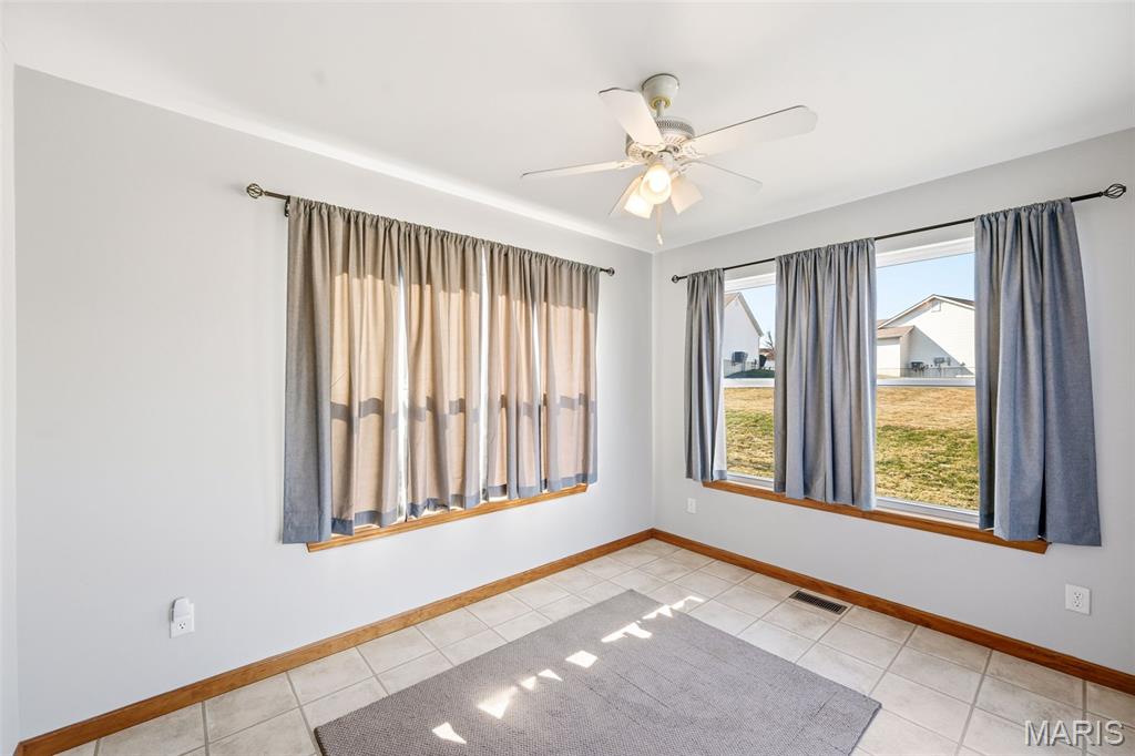 Oakview Villas & Arlington Condos - Residential