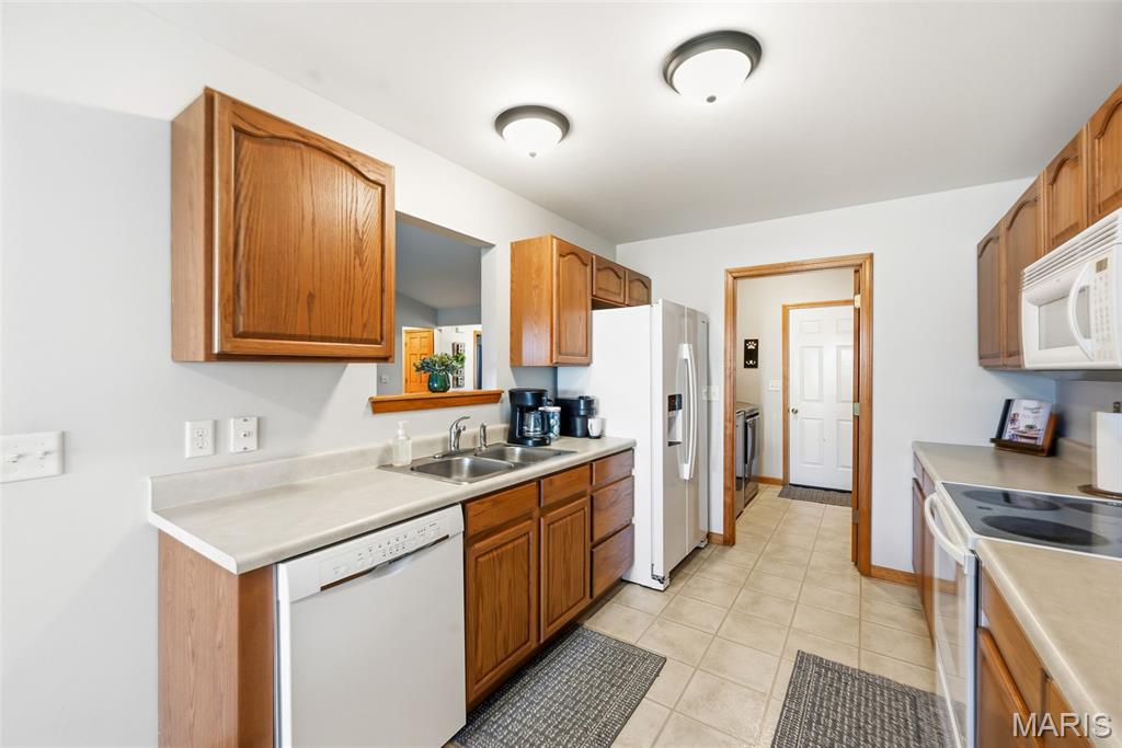 Oakview Villas & Arlington Condos - Residential