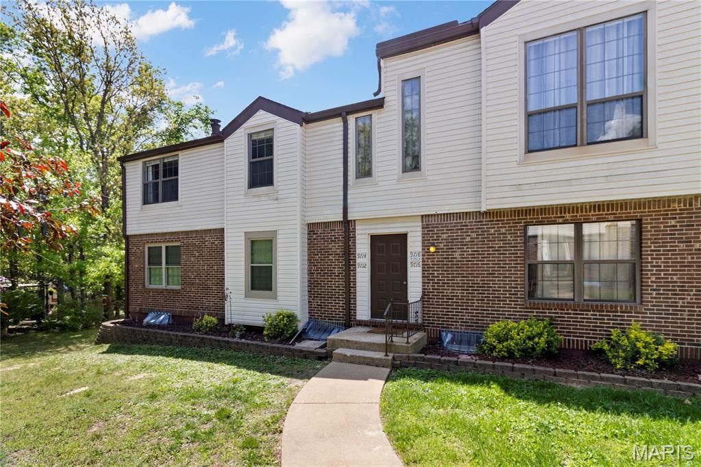 Photo of 9714 Raintree Village Drive #3F, Hillsboro, MO 63050 (MLS # 26025822)