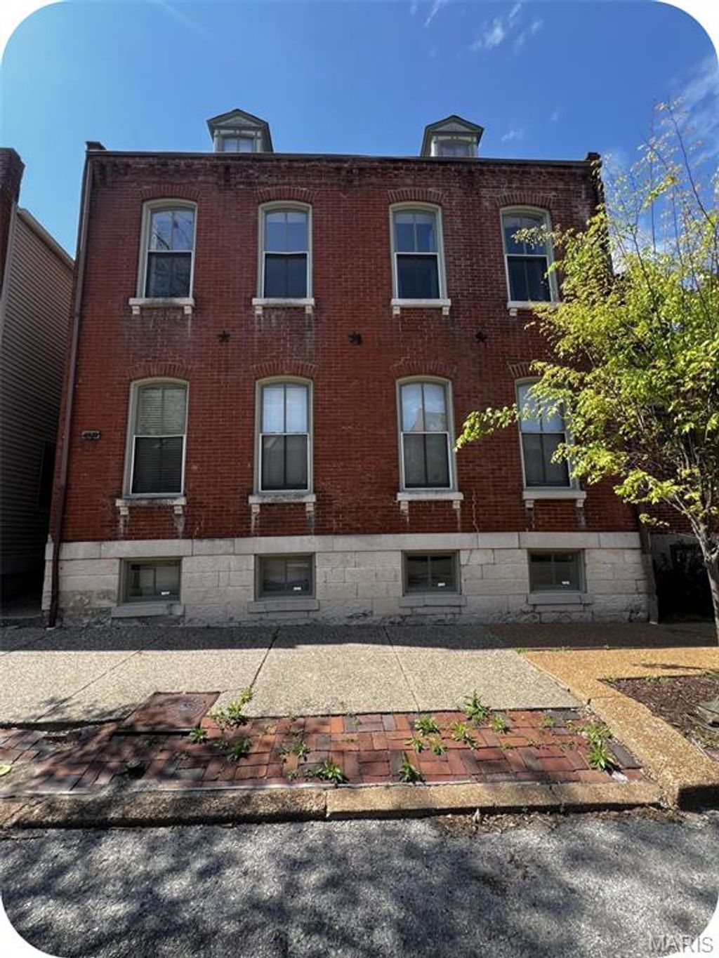 Photo of 2343 Menard Street, St Louis, MO 63104 (MLS # 26021615)