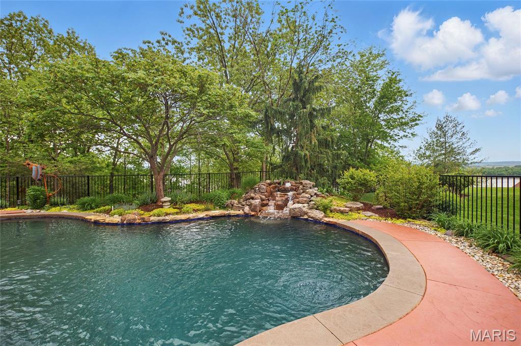 Christopher Bluffs - Residential