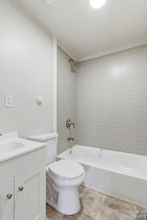 Tiny photo for 512 W Cherry Street, Winfield, MO 63389 (MLS # 26021455)