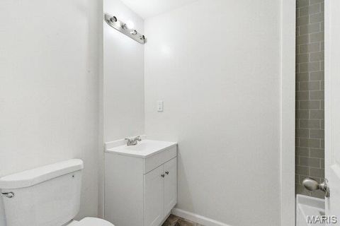 Tiny photo for 512 W Cherry Street, Winfield, MO 63389 (MLS # 26021455)