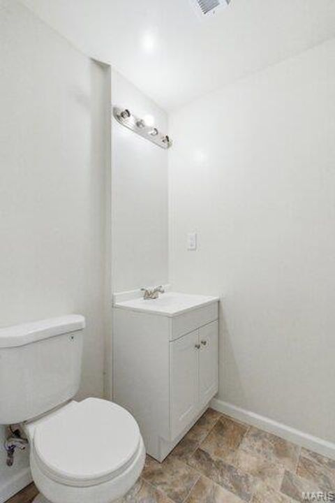 Tiny photo for 512 W Cherry Street, Winfield, MO 63389 (MLS # 26021455)