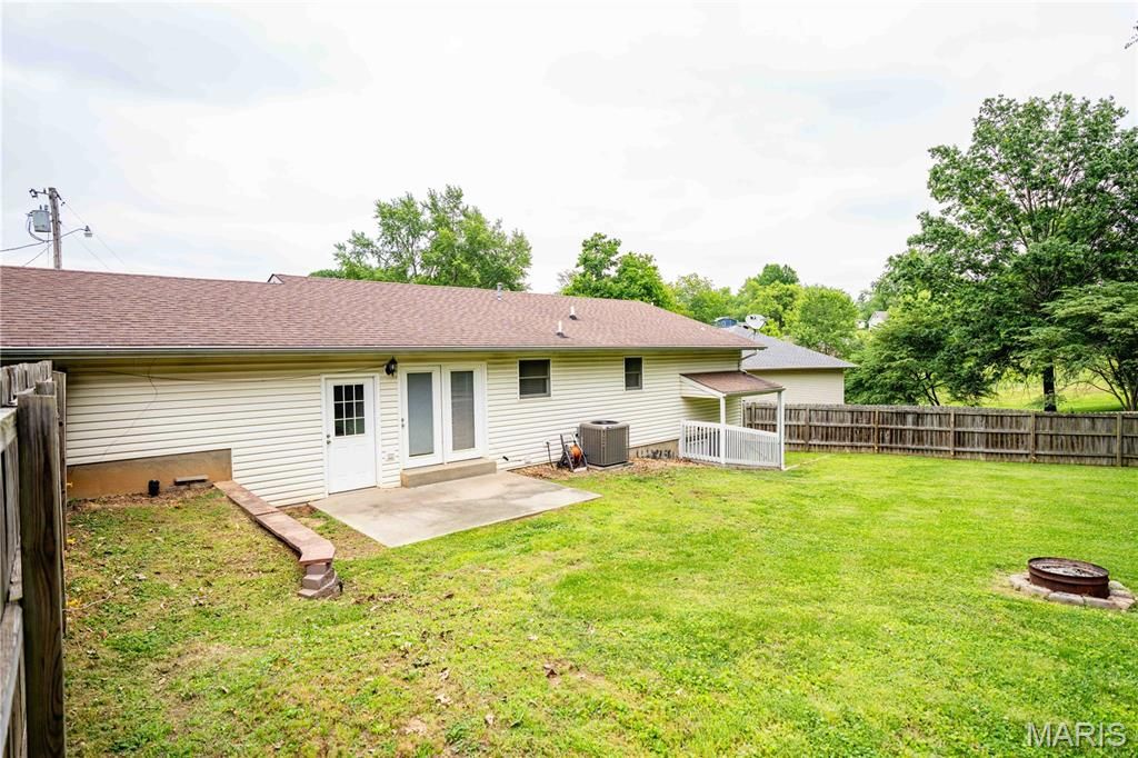 Photo of 1302 Annette Lane, Jackson, MO 63755 (MLS # 26032290)