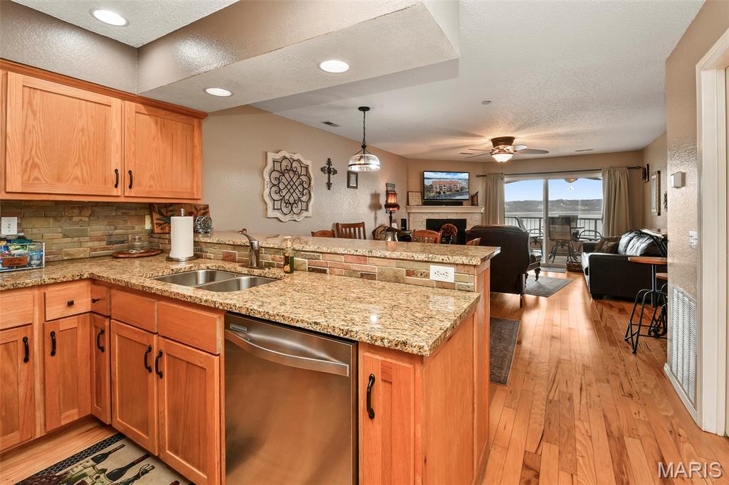 Emerald Pointe - Residential