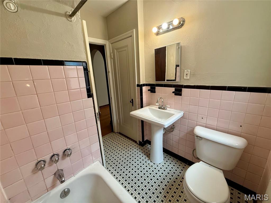 Grand Gravois Park - Residential Income