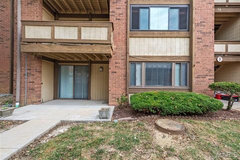 9 Fairways Circle B St Charles MO 63303