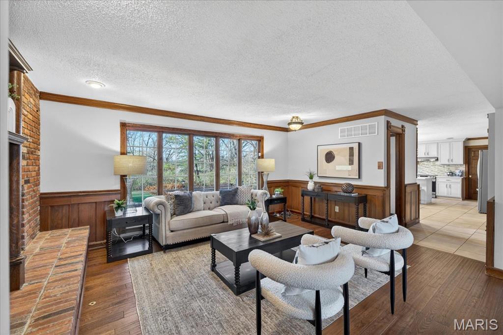 Graeser Sub Lt Pt 1 Located At Center - Residential