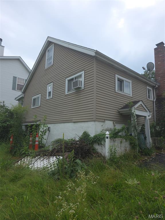 568 Andrews Avenue