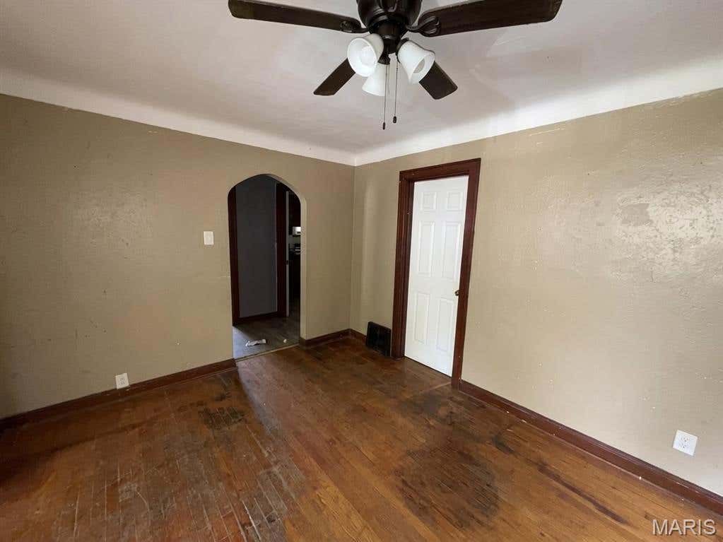 Photo of 2618 Avie Drive, Jennings, MO 63136 (MLS # 26052395)