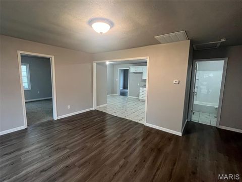 Tiny photo for 503 Bonnie Street, Potosi, MO 63664 (MLS # 26019161)