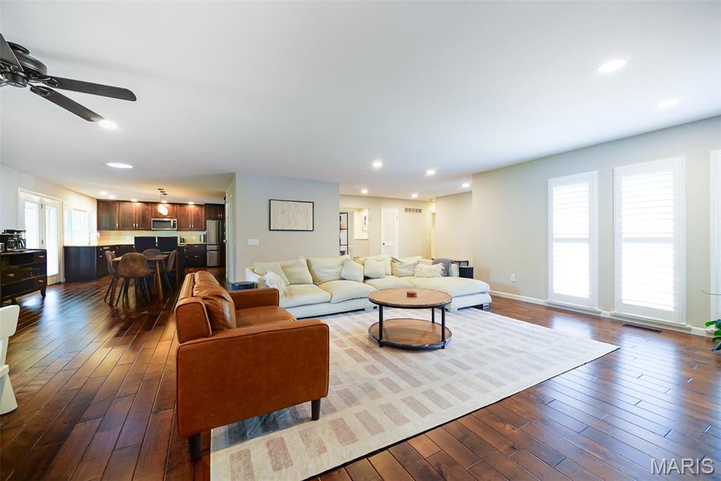 1012 Stuyvesant Lane