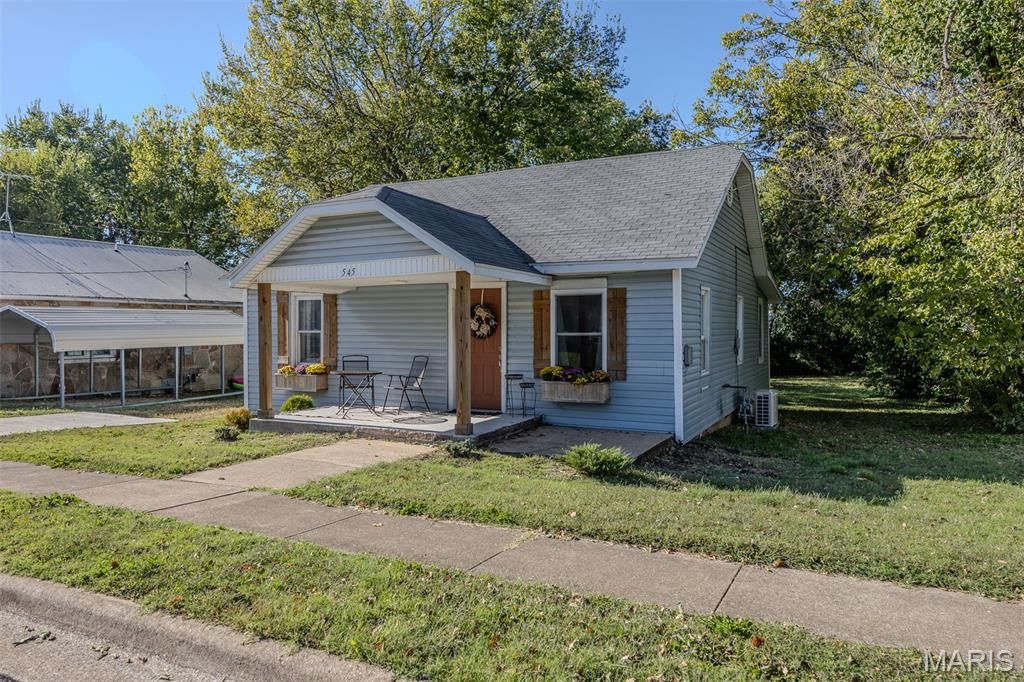 Photo of 545 W Pierce Street, Lebanon, MO 65536 (MLS # 26029266)
