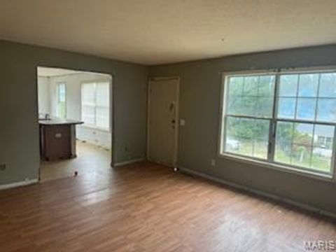 Tiny photo for 401 Julie Court, Elsberry, MO 63343 (MLS # 25065048)