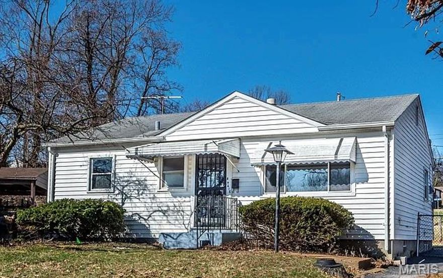 Welcome to cozy 2 bedrooms, 1 bathroom, ready to move-in house, located in cul-de-sac, quite street, fresh painted Ranch with large fenced backyard. The laminate floors are in living-room and bedrooms. Kitchen features with refrigerator, stove, and dishwasher.