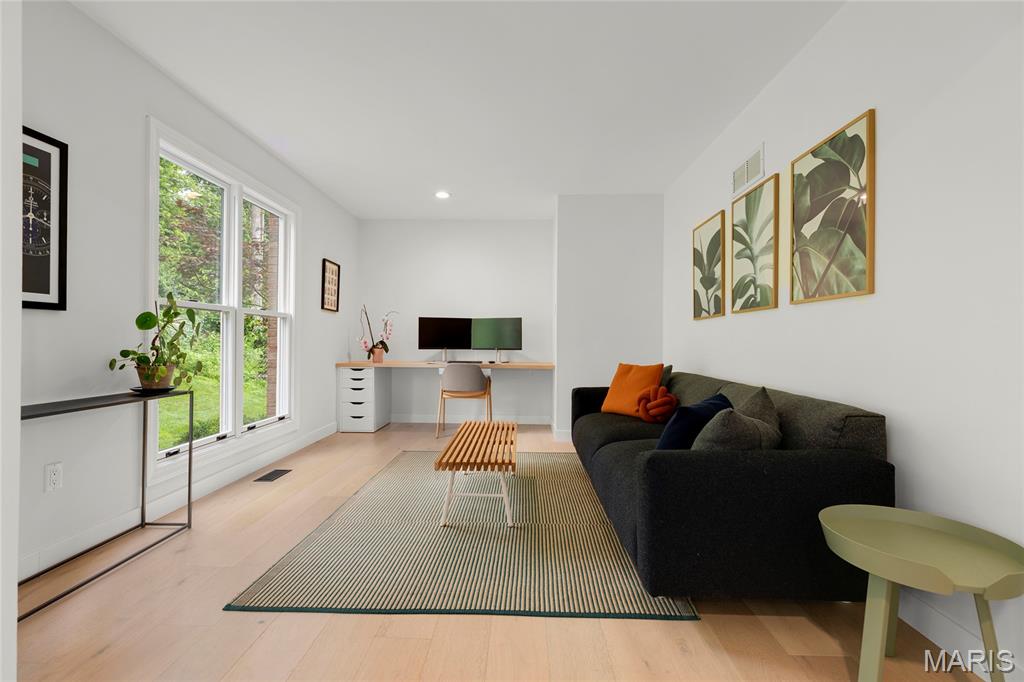 Lions Head - Residential