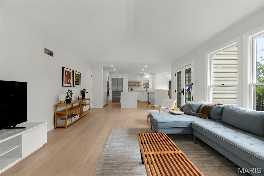 Lions Head - Residential