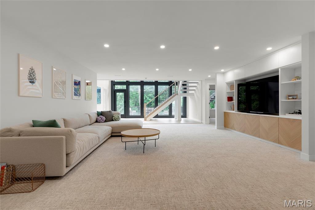 Lions Head - Residential