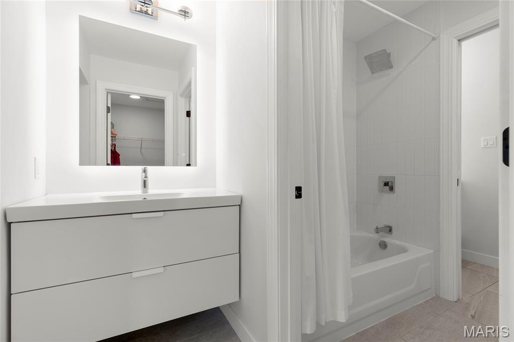 Lions Head - Residential