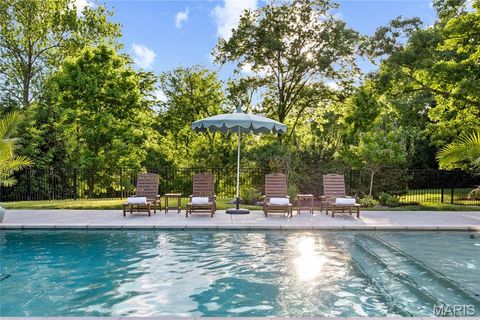 Tiny photo for 4 Colonial Hills Drive, Creve Coeur, MO 63141 (MLS # 26017830)