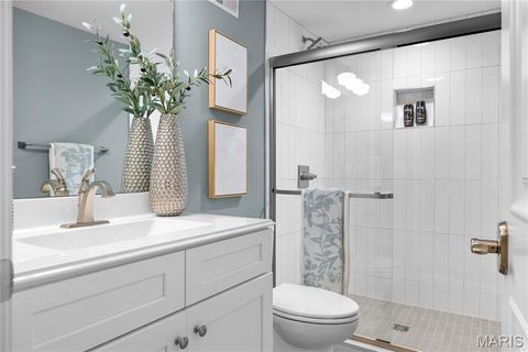 Tiny photo for 4 Colonial Hills Drive, Creve Coeur, MO 63141 (MLS # 26017830)