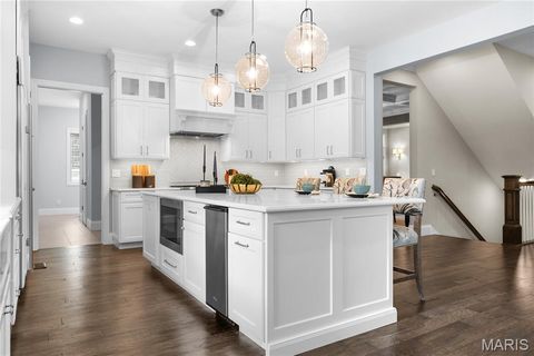 Tiny photo for 4 Colonial Hills Drive, Creve Coeur, MO 63141 (MLS # 26017830)