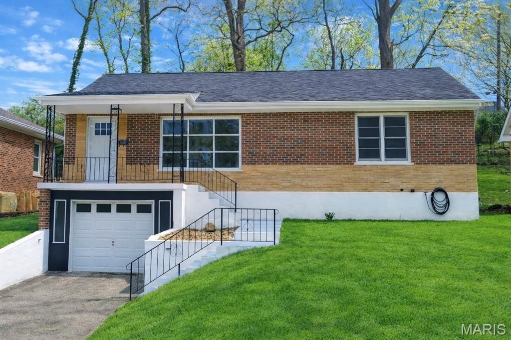 Photo of 7110 Groveland Drive, St Louis, MO 63121 (MLS # 26019658)