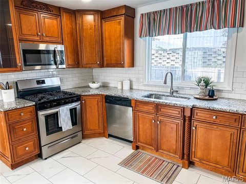 Tiny photo for 1 Dickson Court, Kirkwood, MO 63122 (MLS # 25081681)