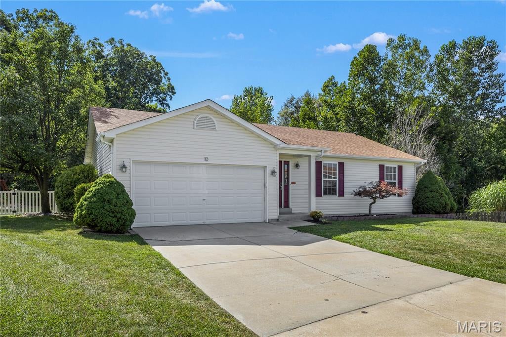 Photo of 10 Bridle Spur Ct Court, Wright City, MO 63390 (MLS # 26055938)