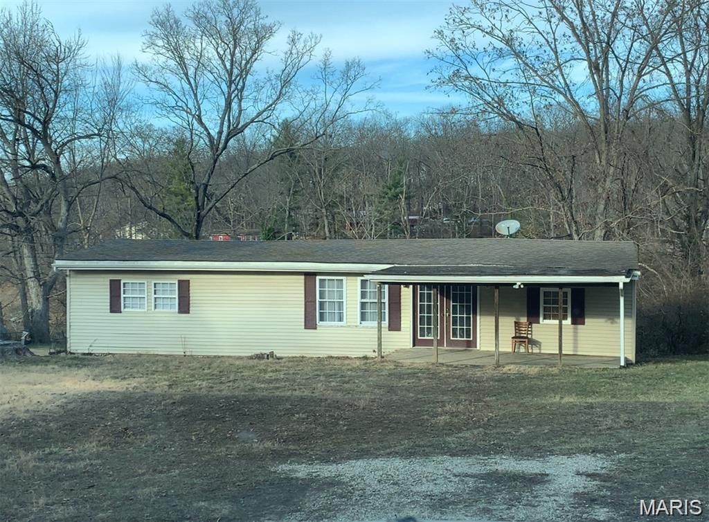 Photo of 4305 Park Drive, De Soto, MO 63020 (MLS # 26027043)