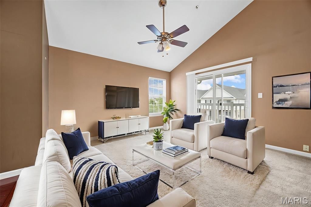 Photo of 1131 Saravalle Drive, St Peters, MO 63376 (MLS # 25073422)