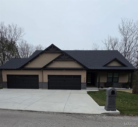 Photo of 9784 Ridgecrest Drive, Hillsboro, MO 63050 (MLS # 26015263)
