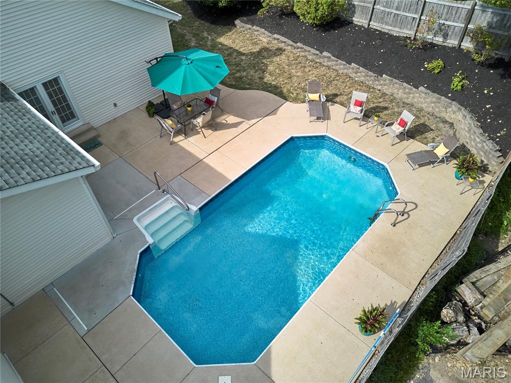 1843 Shadywood Court