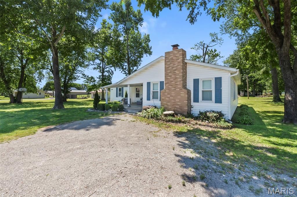 Photo of 510 S Missouri Avenue, Oran, MO 63771 (MLS # 26028677)