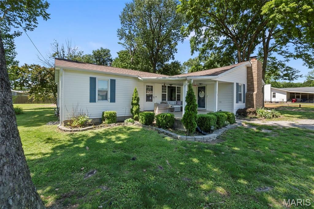 Photo of 510 S Missouri Avenue, Oran, MO 63771 (MLS # 26028677)