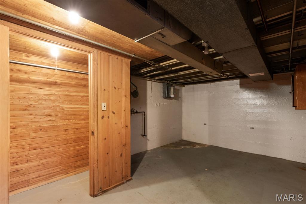 County Hills 1 - Residential