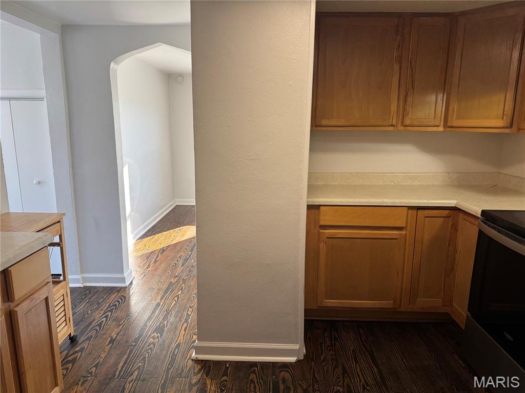 Alton, Illinois 62002, United States, 3 Bedrooms Bedrooms, ,2 BathroomsBathrooms,Residential,Pending,236197