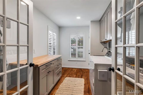 Tiny photo for 14 Long Meadows Lane, Town and Country, MO 63131 (MLS # 26058700)