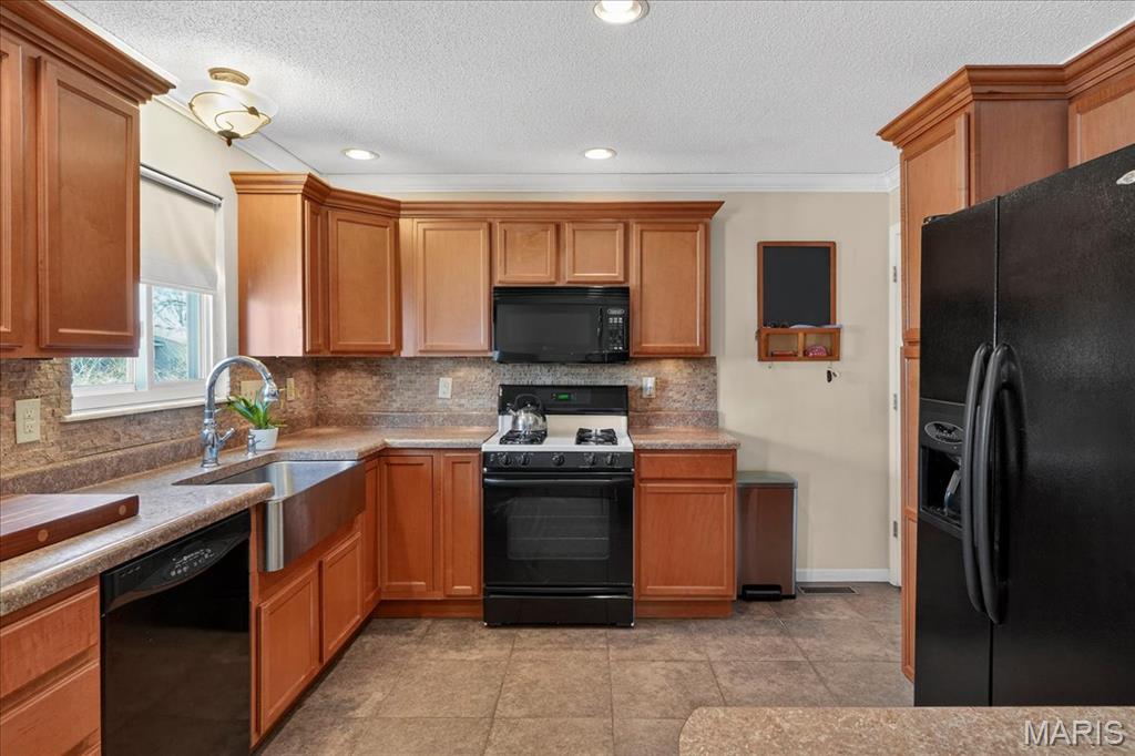 Coach Light Village 4 - Residential