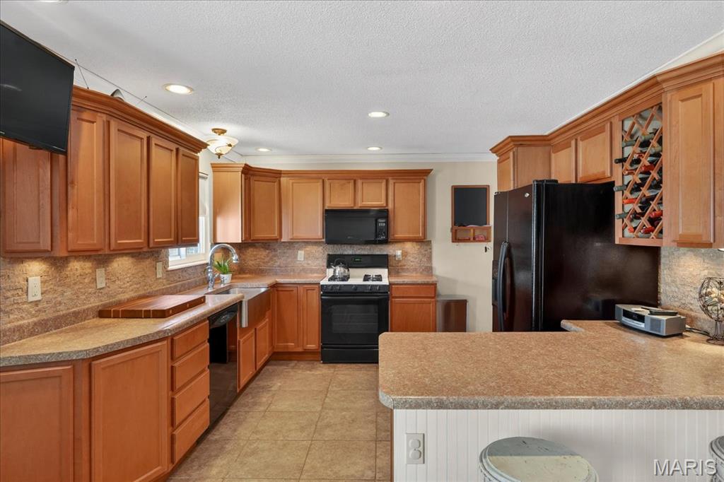 Coach Light Village 4 - Residential