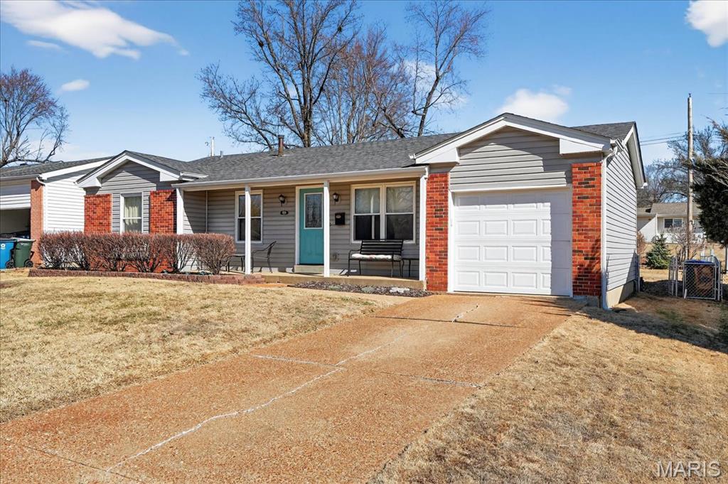 Coach Light Village 4 - Residential