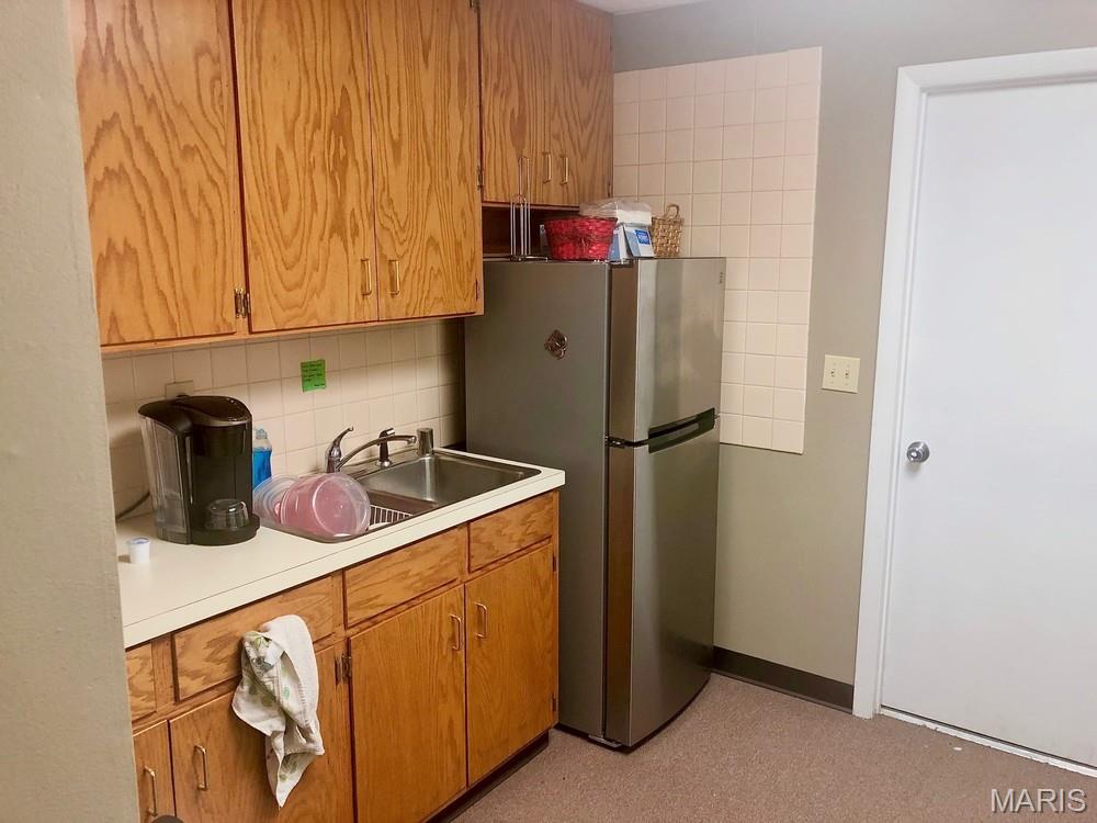 Hillcrest Manor - Commercial Lease